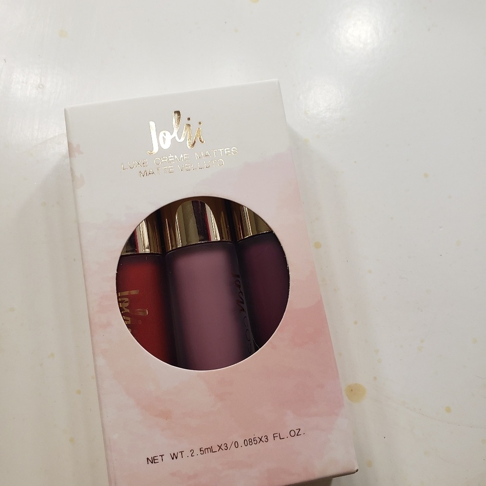 Lipuid lipstick
